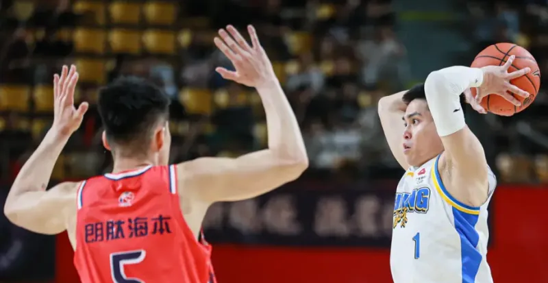 开云体育-媒体人：北京男篮末节有松懈，不过陈盈骏站出来稳住了